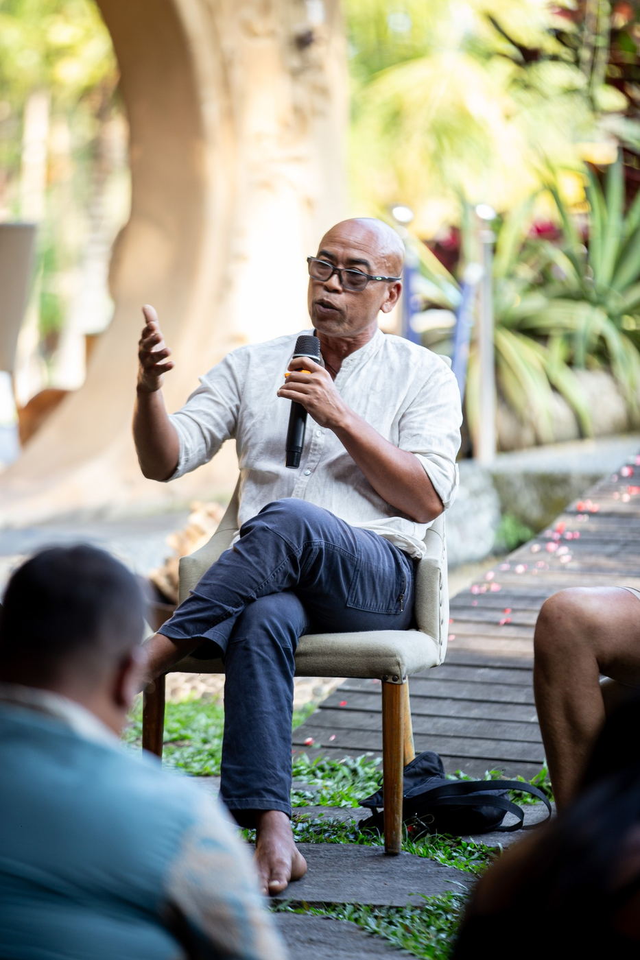 Made Janur Yasa speaking at the Imaginal Salon